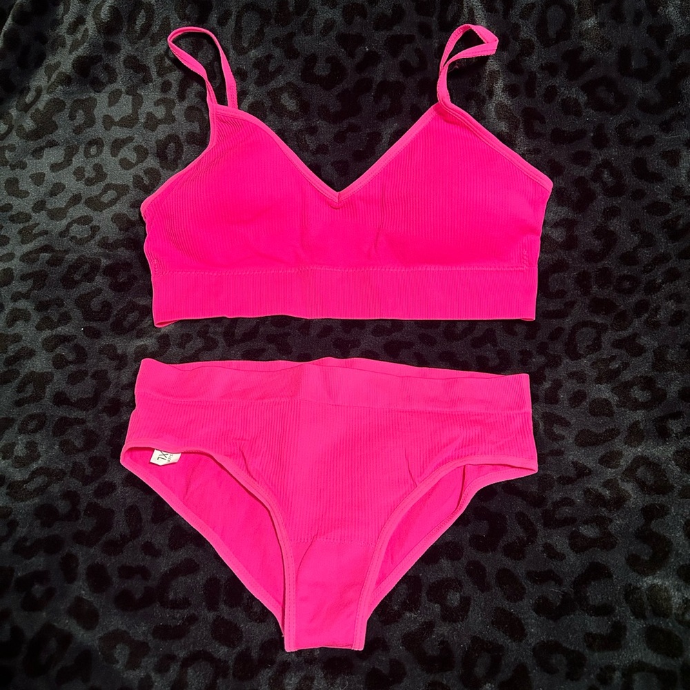 Bralette/panty set - hot pink